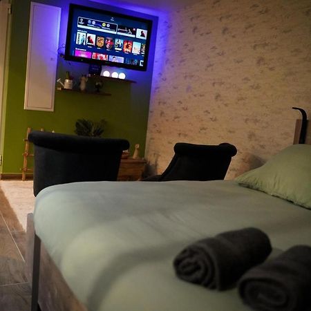 Nuit De La Sagesse "Jacuzzi Terrasse Et Parking Prive" Apartment Rouen Bagian luar foto