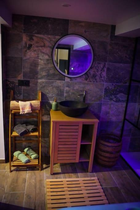 Nuit De La Sagesse "Jacuzzi Terrasse Et Parking Prive" Apartment Rouen Bagian luar foto