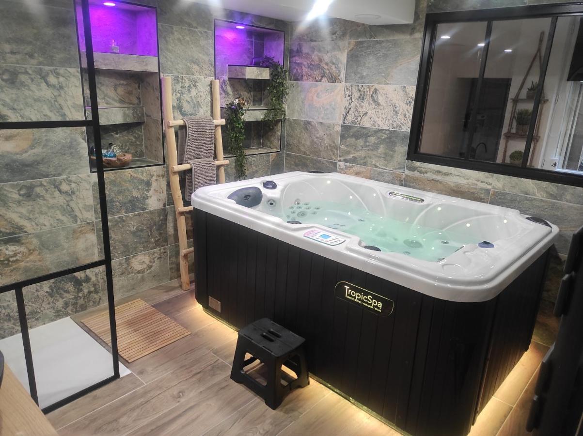 Nuit De La Sagesse "Jacuzzi Terrasse Et Parking Prive" Apartment Rouen Bagian luar foto
